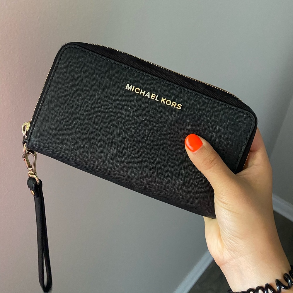 Michael Kors Continental Wallet